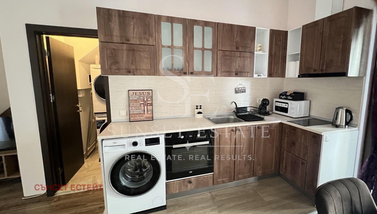Продава КЪЩА, гр. Бургас, Сарафово, снимка 3 - Къщи - 55105600