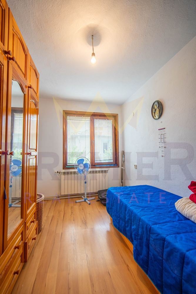Продава КЪЩА, с. Соколово, област Добрич, снимка 10 - Къщи - 54674694