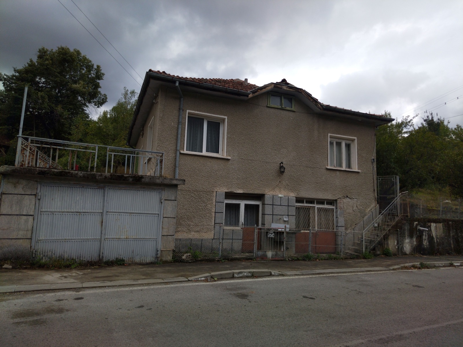 Продава КЪЩА, с. Блатешница, област Перник