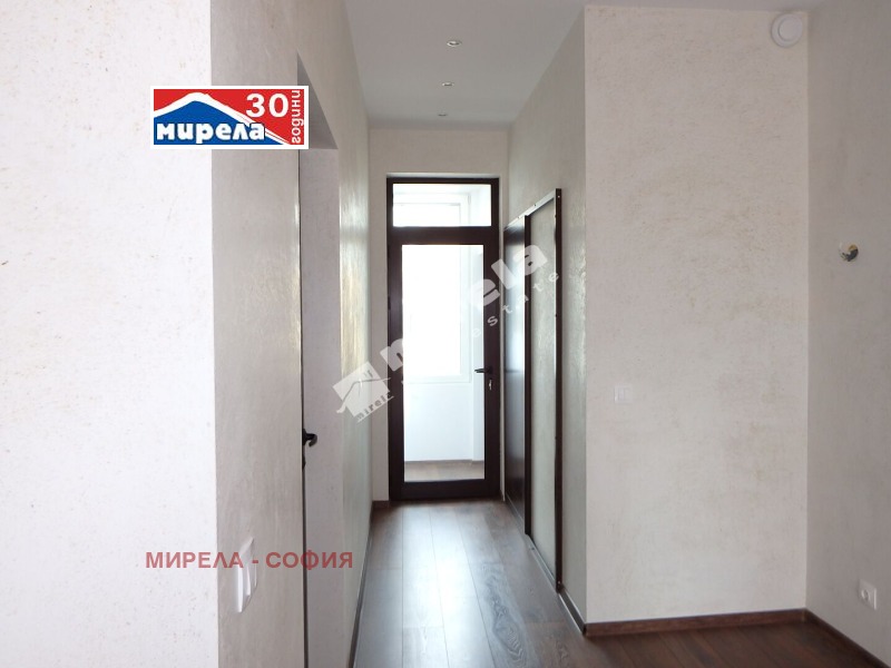 Продава 2-СТАЕН, гр. София, Център, снимка 2 - Апартаменти - 52271683