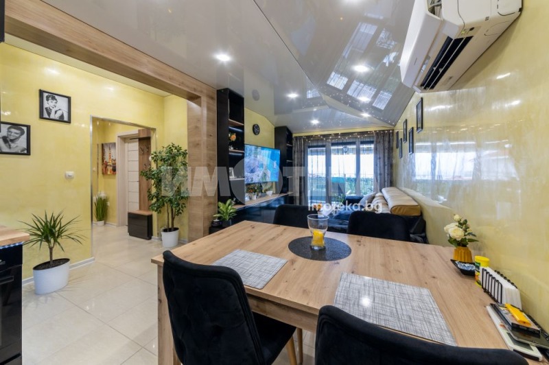 À venda  2 quartos Varna , k.k. Sv.Sv. Konstantin i Elena , 92 m² | 73225198 - imagem [5]
