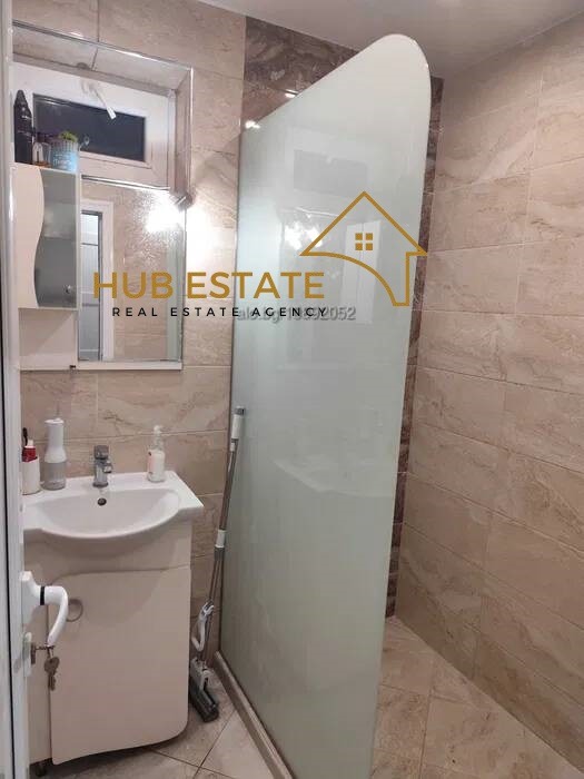 Продава 3-СТАЕН, гр. Добрич, Кралска зона, снимка 2 - Апартаменти - 53340959