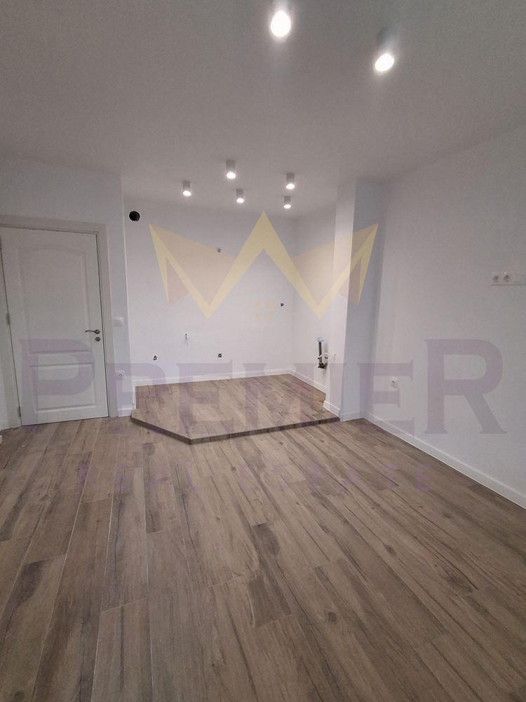 Продава 3-СТАЕН, гр. Варна, Лятно кино Тракия, снимка 2 - Апартаменти - 54135613