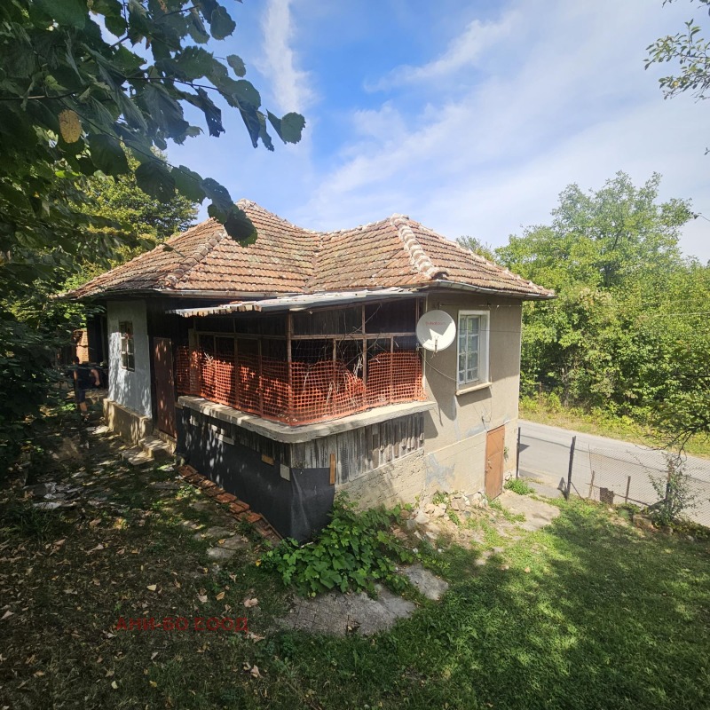 Продава КЪЩА, област София, с. Ямна • 27000 € • 68138957 — Holmes.bg