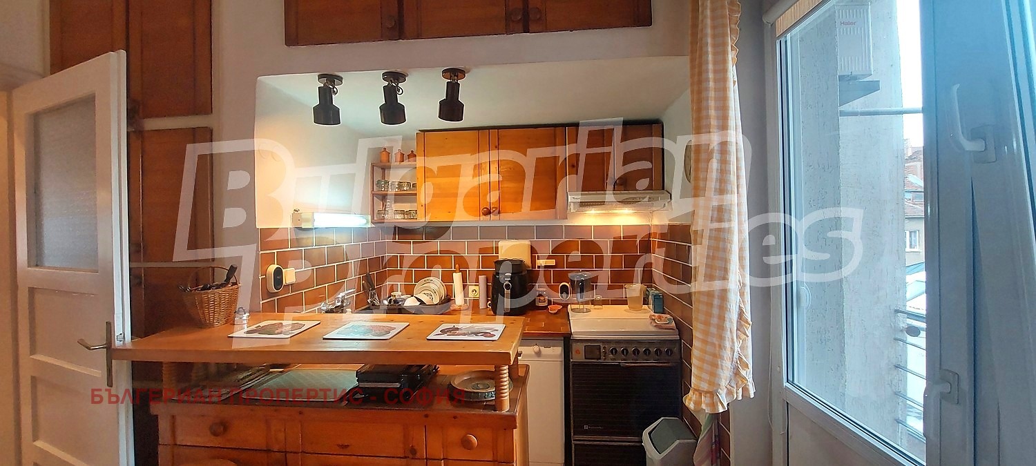 Продава 2-СТАЕН, гр. София, Център, снимка 2 - Апартаменти - 53645177