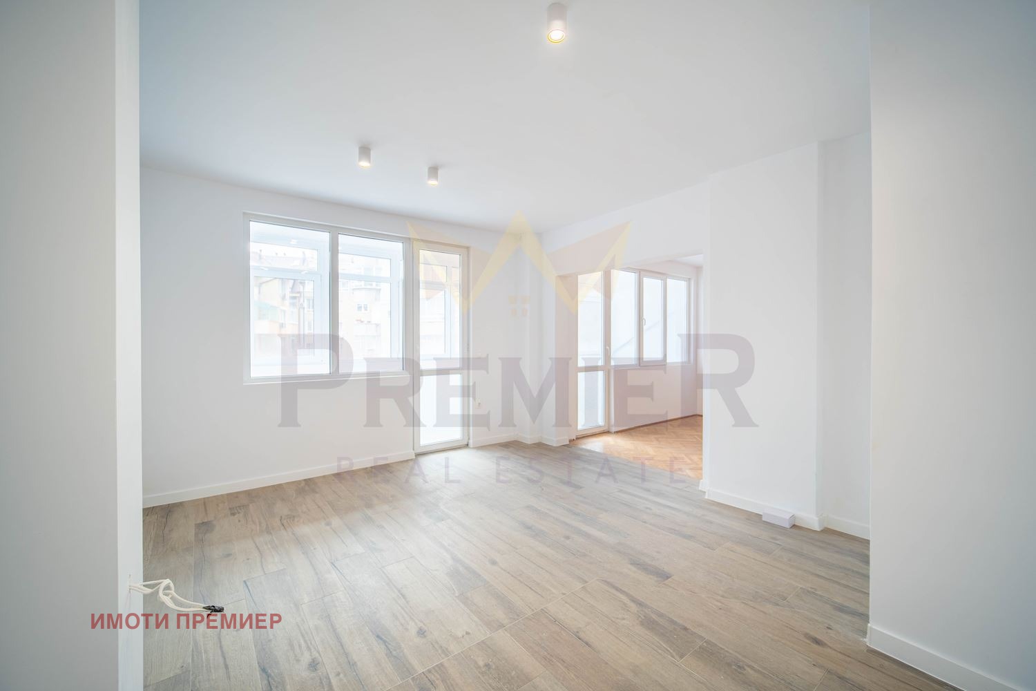 Продава 3-СТАЕН, гр. Варна, Лятно кино Тракия