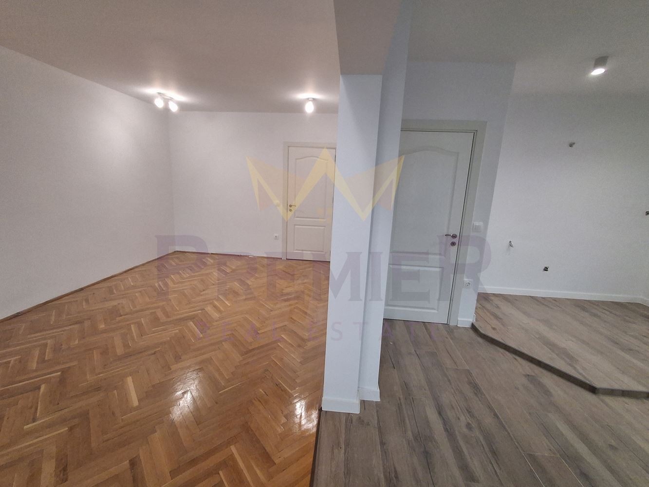 Продава 3-СТАЕН, гр. Варна, Лятно кино Тракия, снимка 4 - Апартаменти - 54135613