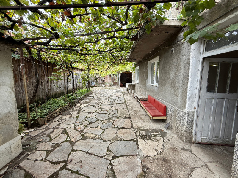 Продава  Къща област Благоевград , с. Копривлен , 144 кв.м | 54277118 - изображение [2]