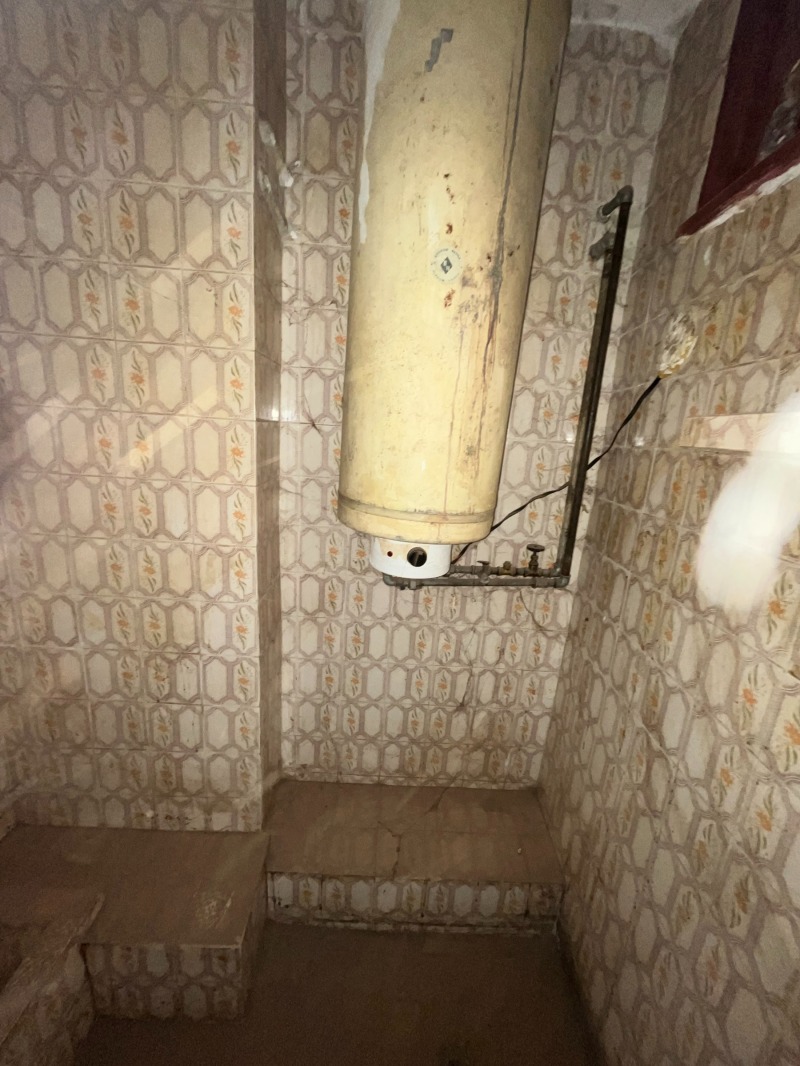 Продава КЪЩА, гр. Казанлък, област Стара Загора, снимка 8 - Къщи - 52823732