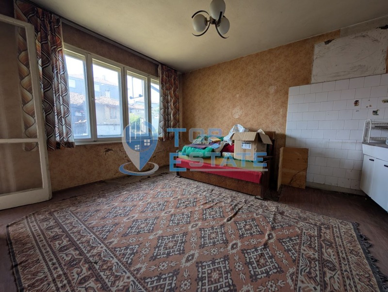 Продава 4-СТАЕН в област Велико Търново, гр. Елена - 97 кв.м / 85 000 € » 166 245.55 лв., ТОП ЕСТЕЙТ
