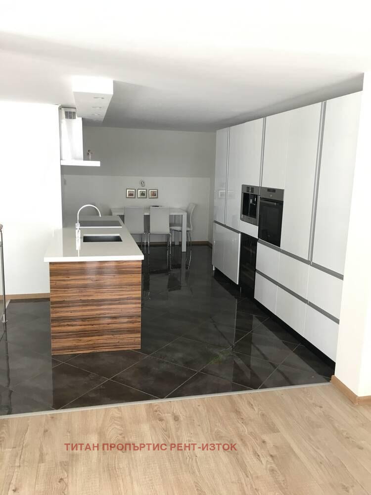 Продава МЕЗОНЕТ, гр. Поморие, област Бургас