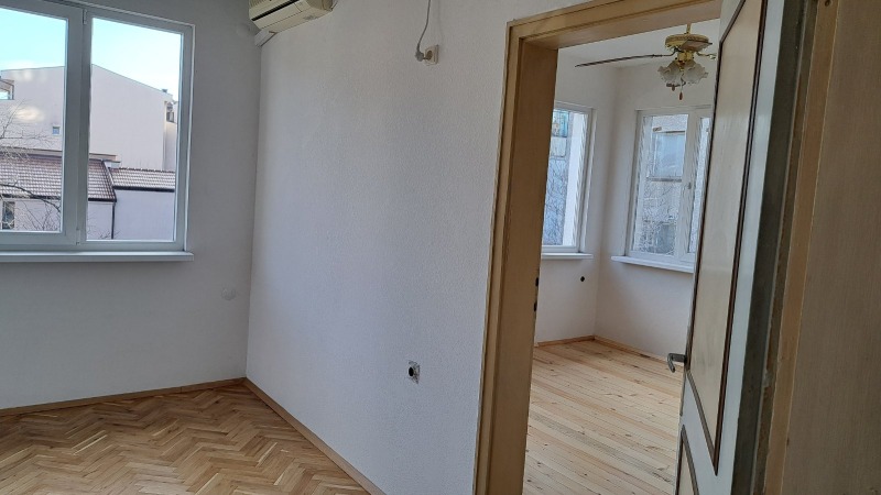 Продава ЕТАЖ ОТ КЪЩА, гр. Стара Загора, Аязмото, снимка 4 - Етаж от къща - 53466592