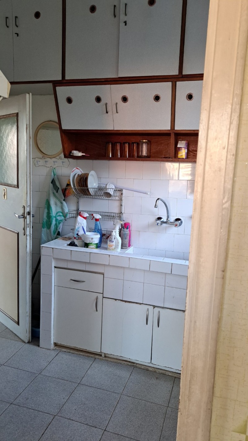 Продава ЕТАЖ ОТ КЪЩА, гр. Стара Загора, Аязмото, снимка 3 - Етаж от къща - 53466592