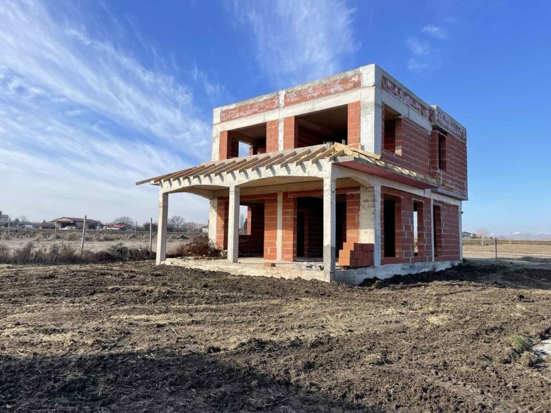 Продава  Къща, област София, с. Пролеша •  289 999 EUR • ID 19547366 — holmes.bg - [1] 