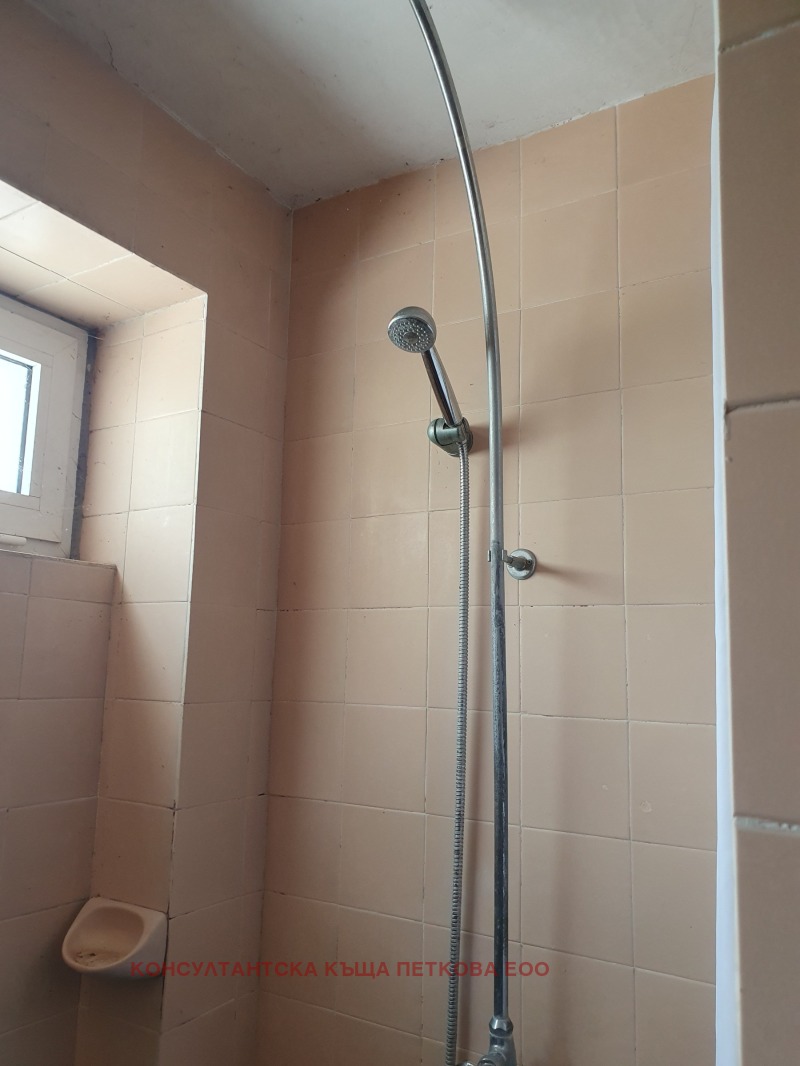 Продава КЪЩА, с. Пресяка, област Ловеч, снимка 9 - Къщи - 52174418