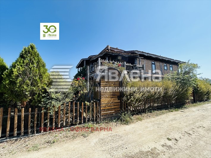 Продава КЪЩА, с. Осеново, област Варна, снимка 3 - Къщи - 52633476