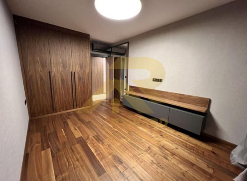 Na prodej  2 ložnice Sofia , Izgrev , 127 m2 | 36325784 - obraz [9]