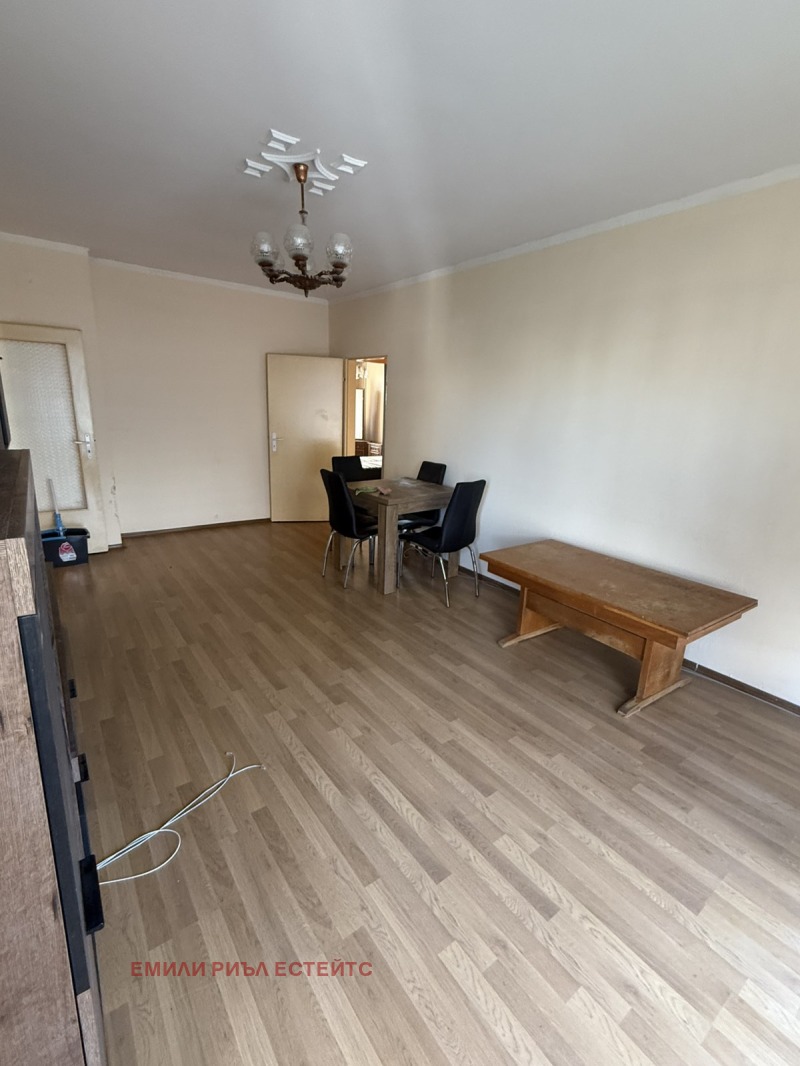 Продава  3-стаен град София , Банишора , 89 кв.м | 53822673 - изображение [3]