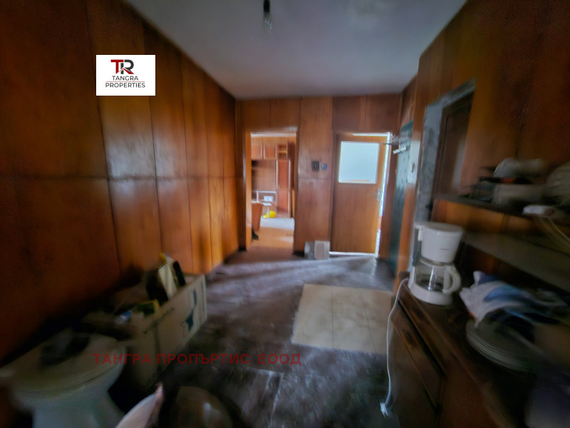 Продава ЕТАЖ ОТ КЪЩА, гр. Бобов дол, област Кюстендил, снимка 11 - Етаж от къща - 52678476