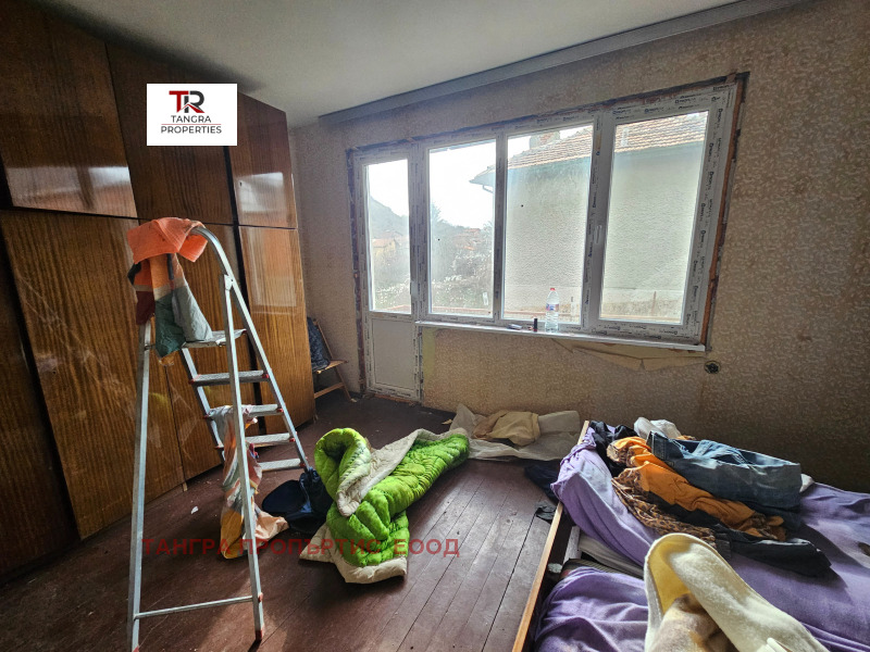 Продава ЕТАЖ ОТ КЪЩА, гр. Бобов дол, област Кюстендил, снимка 16 - Етаж от къща - 52678476