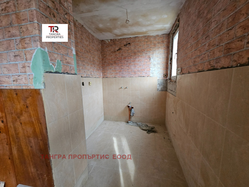 Продава ЕТАЖ ОТ КЪЩА, гр. Бобов дол, област Кюстендил, снимка 12 - Етаж от къща - 52678476