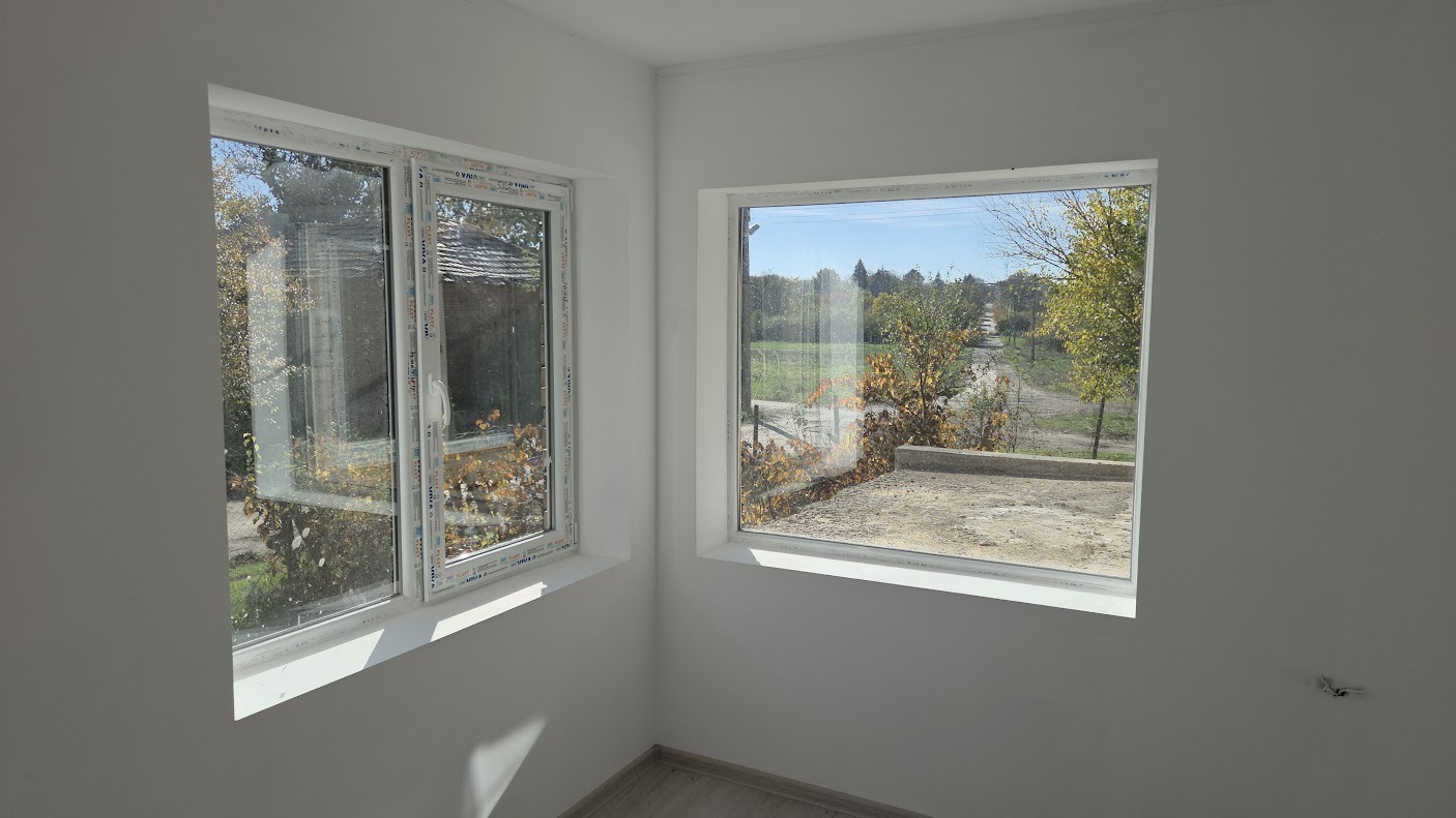 Продава КЪЩА, с. Червенци, област Варна, снимка 3 - Къщи - 53968924