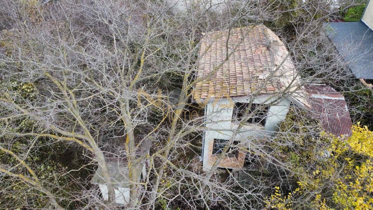 Продава ВИЛА, гр. Варна, м-т Добрева чешма, снимка 2 - Вили - 52465588