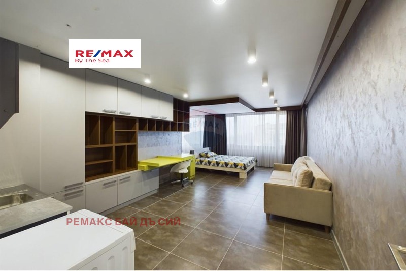 Продава 3-СТАЕН в град Варна, Бриз - 86 кв.м / 220 000 € » 430 282.60 лв., РЕМАКС БАЙ ДЪ СИЙ