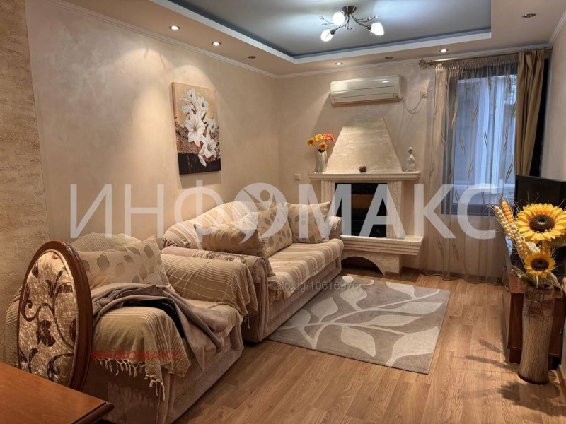 À venda  2 quartos Burgas , Vazrajdane , 110 m² | 87619459