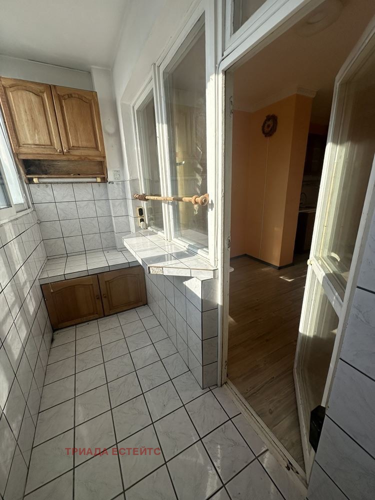 Продава 3-СТАЕН, гр. Бургас, Изгрев, снимка 11 - Апартаменти - 54678584