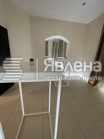 Продава 4-СТАЕН, гр. София, Център, снимка 4 - Aпартаменти - 47562424