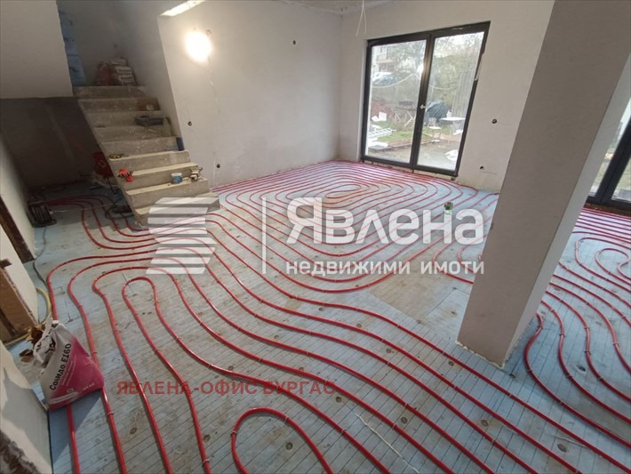 Продава КЪЩА, гр. Бургас, с. Маринка, снимка 3 - Къщи - 52998317