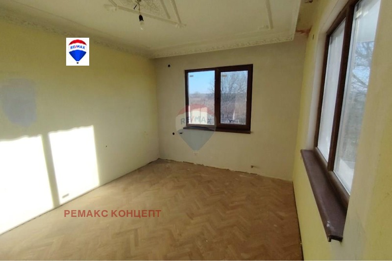 Продава КЪЩА, с. Мараш, област Шумен, снимка 10 - Къщи - 53149537