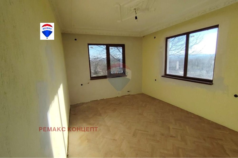 Продава КЪЩА, с. Мараш, област Шумен, снимка 9 - Къщи - 53149537