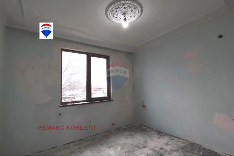 Продава КЪЩА, с. Мараш, област Шумен, снимка 12 - Къщи - 53149537