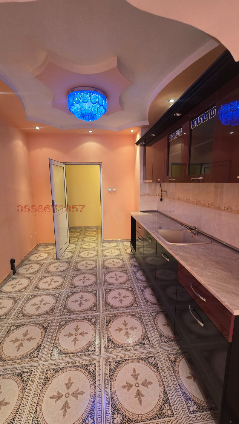 Til salgs  2 soverom Plovdiv , Izgrev , 75 kvm | 43587032 - bilde [9]