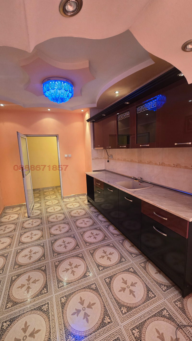 Til salgs  2 soverom Plovdiv , Izgrev , 75 kvm | 43587032 - bilde [12]