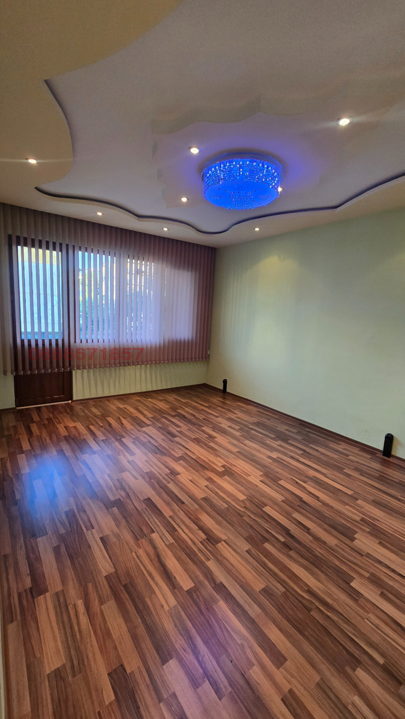 Til salgs  2 soverom Plovdiv , Izgrev , 75 kvm | 43587032 - bilde [2]