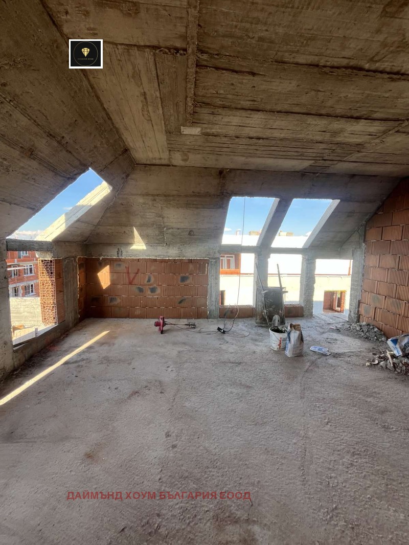 Zu verkaufen  2 Schlafzimmer Plowdiw , Ostromila , 126 qm | 21539247 - Bild [2]
