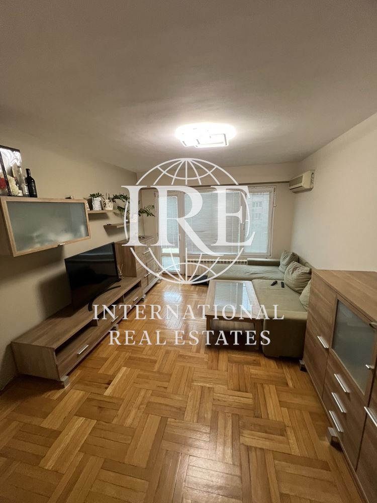 Продава 4-СТАЕН, гр. Варна, Младост 1