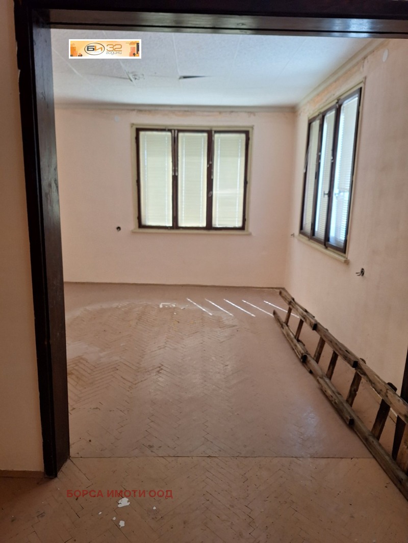 Продава ЕТАЖ ОТ КЪЩА, град Враца, Център • по договаряне • 68110926 — Holmes.bg