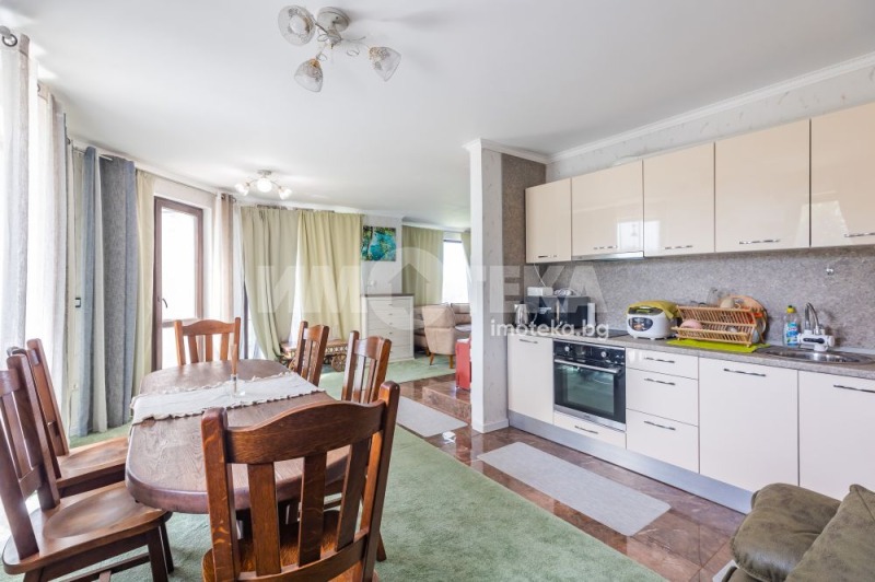 Продава  Къща, област Варна, с. Приселци •  275 000 EUR • ID 37905712 — holmes.bg - [1] 