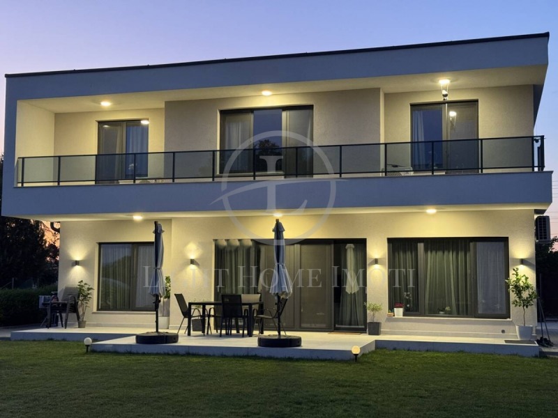 Продава  Къща област Пловдив , с. Бенковски , 205 кв.м | 80177813