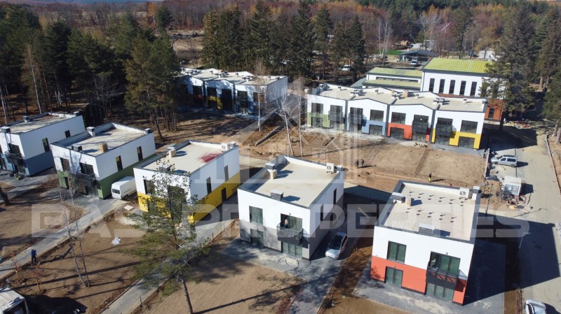 Продава  Къща област София , с. Вакарел , 219 кв.м | 36926360 - изображение [12]