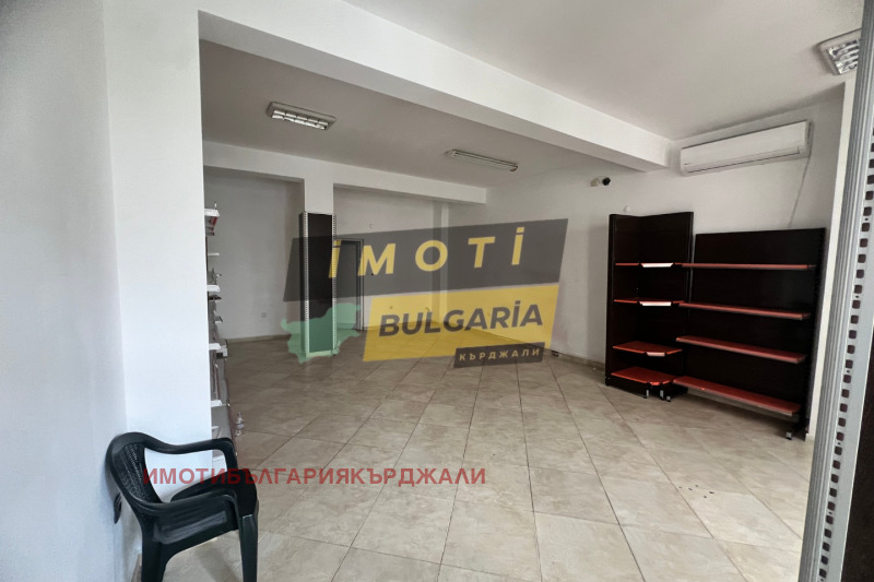 Продается  Хранилище Кърджали , Възрожденци , 65 кв.м | 61886763 - изображение [4]