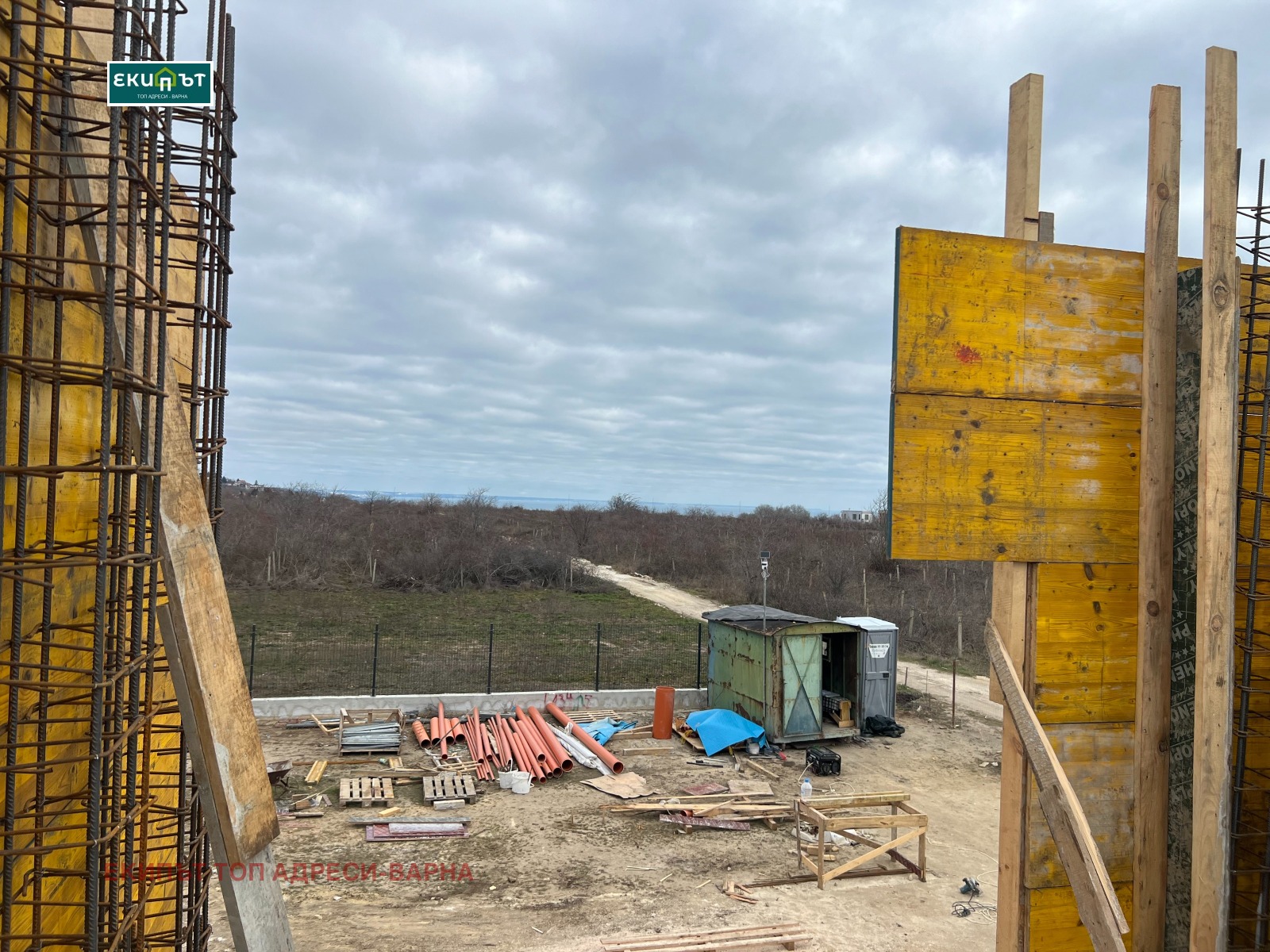 Продава КЪЩА, гр. Варна, м-т Ракитника, снимка 2 - Къщи - 52086966