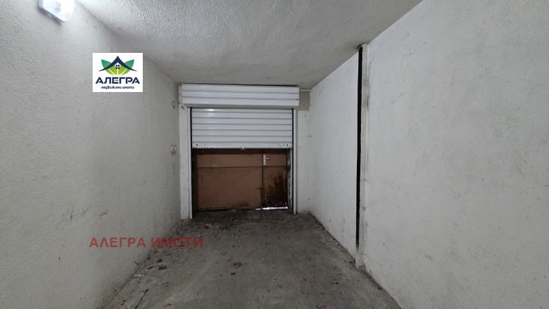 Продава СКЛАД в град Пазарджик, Център - 17 кв.м / 11 000 € » 21 514.13 лв., АЛЕГРА ИМОТИ