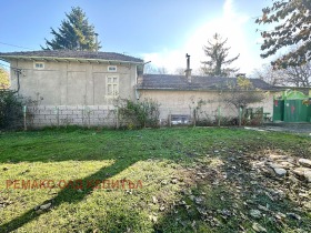 Casa Hotnița, regiunea Veliko Tarnovo 1