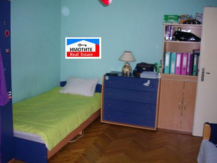 Продава 3-СТАЕН, гр. София, Гоце Делчев, снимка 2 - Aпартаменти - 46119079