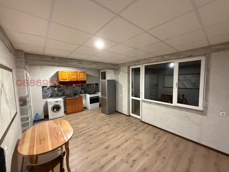 Продава 4-СТАЕН, гр. Берковица, област Монтана, снимка 2 - Апартаменти - 52780933